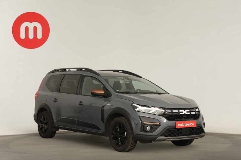 Cinzento Usado 2024 Dacia Jogger | € 22.499 (Preço justo) - Imagem 1/4
