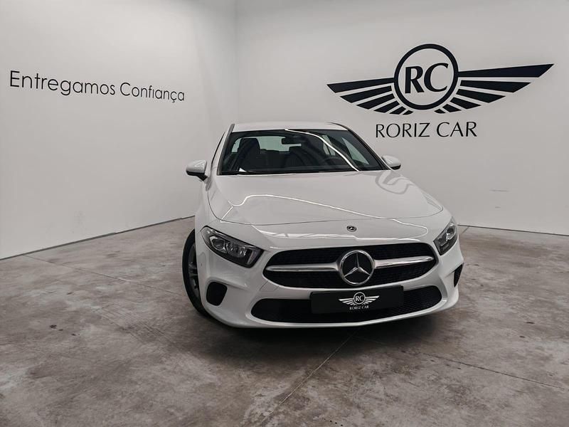 Branco Usado 2020 Mercedes A180 Business Sedan | € 22.890 (Bom preço) - Imagem 1/4