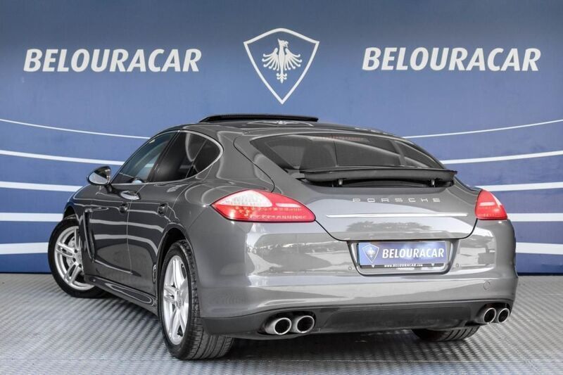 Usado Porsche Panamera S 400 HP (294 kW) 2012 Cinzento Sedan
