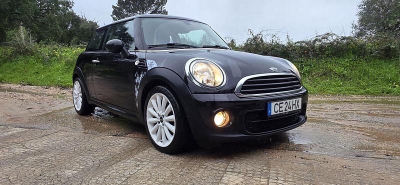 Usado Mini Cooper D 110 HP (80 kW) 2013 Preto Citadino