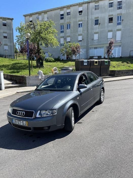 Usado 2001 Audi A4 Sedan | € 3.850 - Imagem 1/4