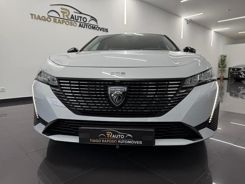 Usado Peugeot 308 Allure 130 HP (95 kW) 2024 Branco
