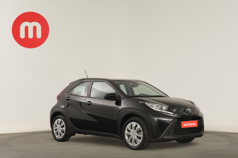 Usado 2023 Toyota Aygo Play Citadino | € 15.499 (Preço justo) - Imagem 1/4