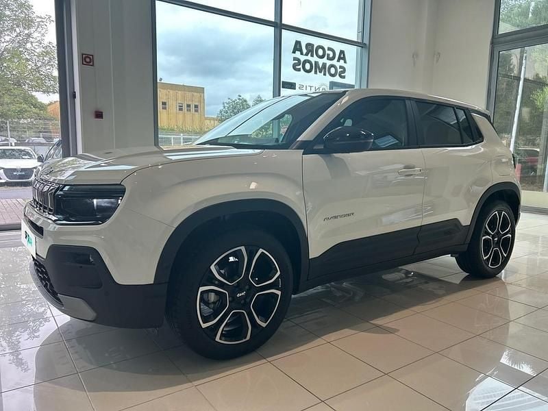 Branco Usado 2025 Jeep Avenger Summit SUV | € 24.250 (Preço justo) - Imagem 1/4