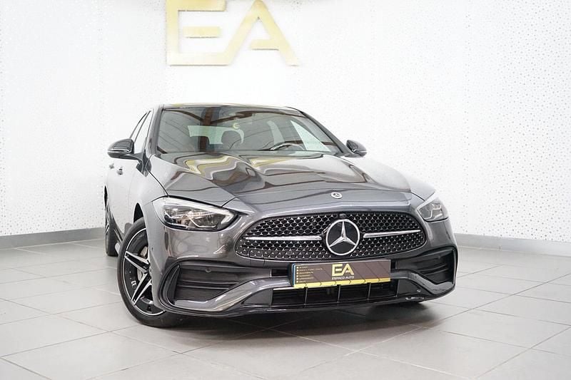 Azul Usado 2022 Mercedes C300 AMG line Sedan | € 47.480 (Preço justo) - Imagem 1/4