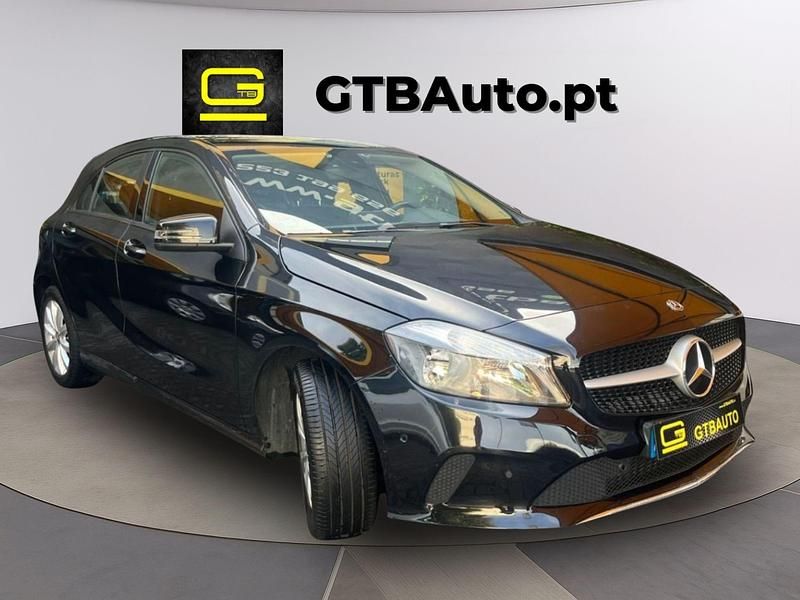 Preto Usado 2018 Mercedes A180 Avantgarde | € 19.900 (Preço justo) - Imagem 1/4