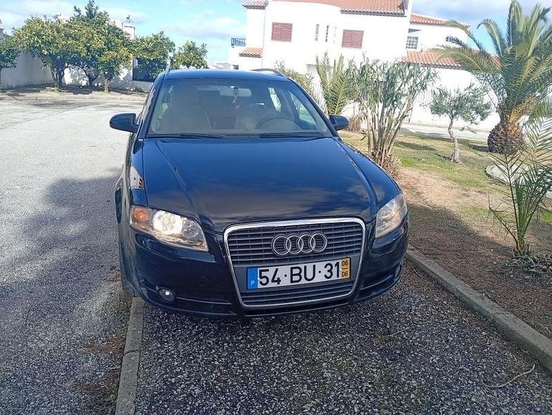 Usado 2006 Audi A4 Sedan | € 5.500 (Bom preço) - Imagem 1/4