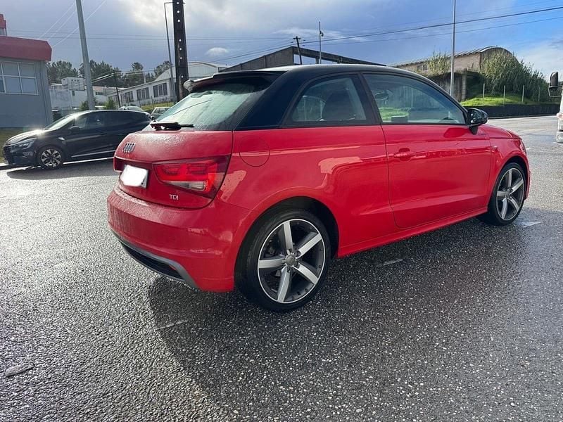 Usado Audi A1 S-Line 90 HP (66 kW) 2014 Vermelho Citadino