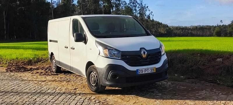 Branco Usado 2015 Renault Trafic Van | € 14.000 (Preço justo) - Imagem 1/4
