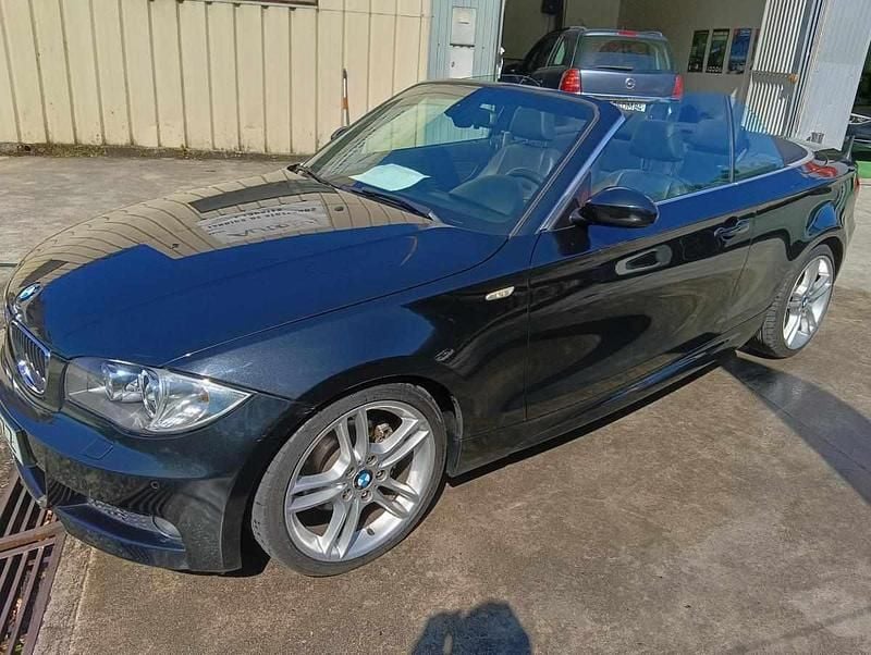 Preto Usado 2009 BMW 120 Citadino | € 15.600 - Imagem 1/4