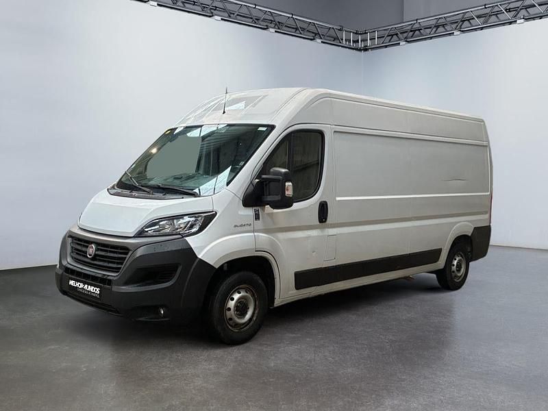 Branco Usado 2020 Fiat Ducato Lounge Van | € 17.990 - Imagem 1/4