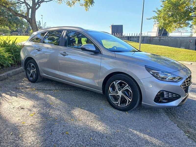 Usado Hyundai i30 Style 120 HP (88 kW) 2022 Cinza Carrinha