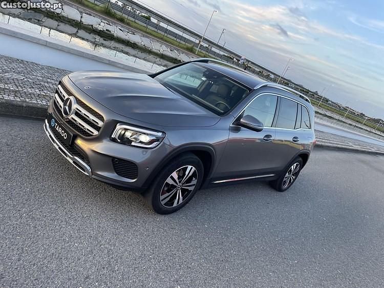 Cinza Usado 2021 Mercedes GLB180 Progressive SUV | € 38.500 (Preço justo) - Imagem 1/1