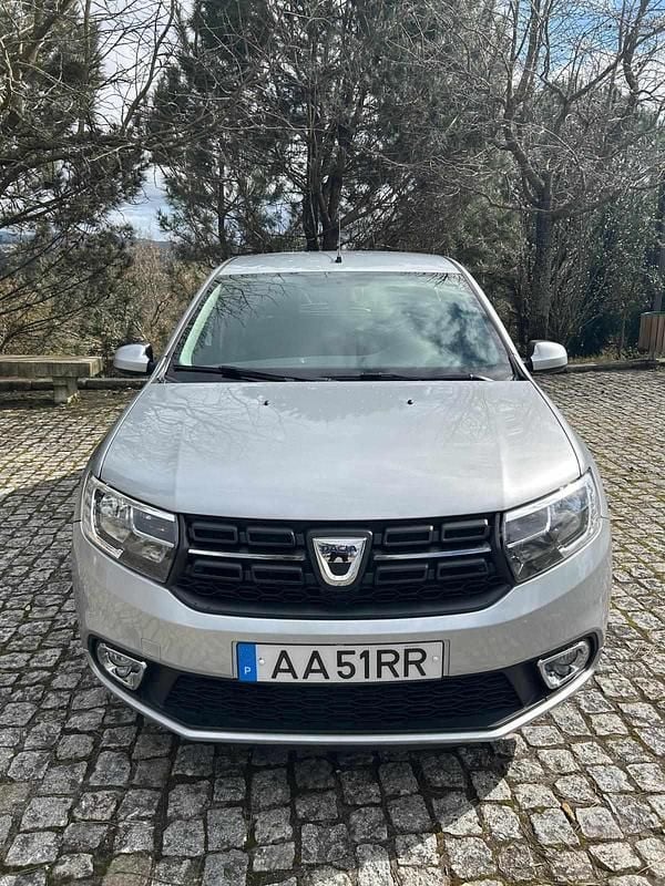 Usado Dacia Sandero 101 HP (74 kW) 2020 Cinzento Citadino