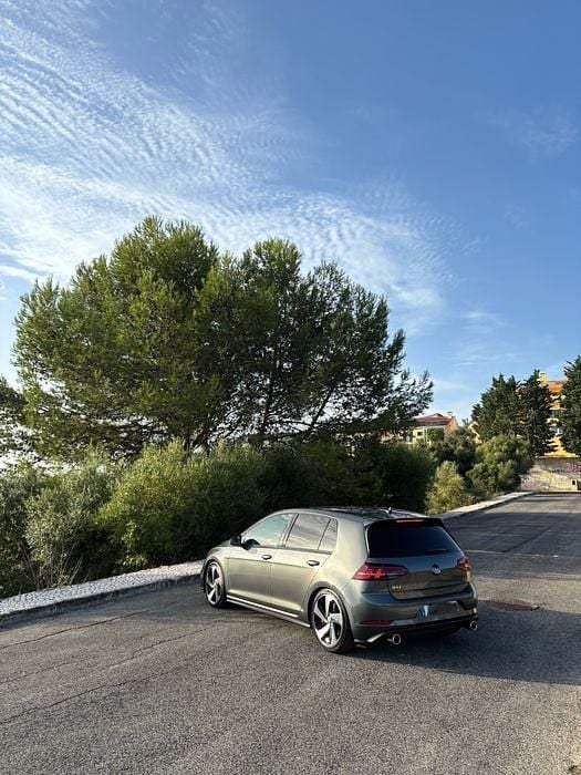 Usado 2017 VW Golf VII GTI Sedan | € 24.500 (Preço justo) - Imagem 1/4