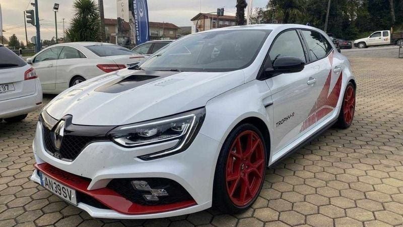Branco Usado 2022 Renault Mégane IV Trophy Sedan | € 100.000 - Imagem 1/4