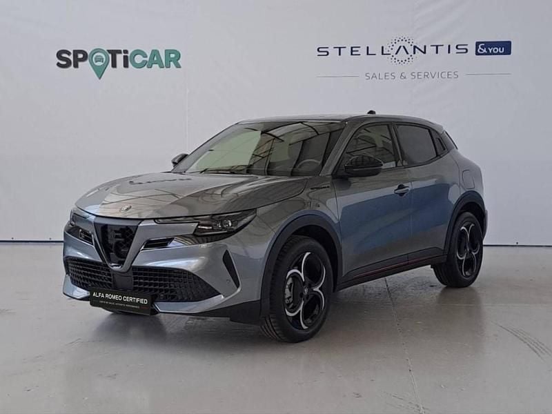 Usado Alfa Romeo Junior 136 HP (100 kW) 2025 Cinzento SUV