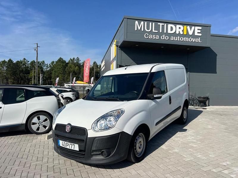Branco Usado 2014 Fiat Doblò Monovolume | € 7.900 (Bom preço) - Imagem 1/4