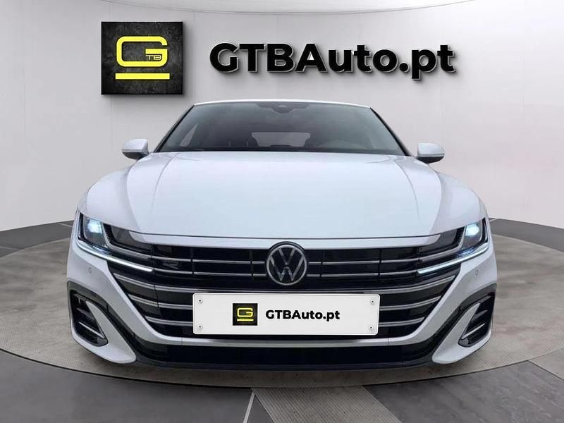 Branco Usado 2021 VW Arteon R-line Sedan | € 33.499 (Preço justo) - Imagem 1/4