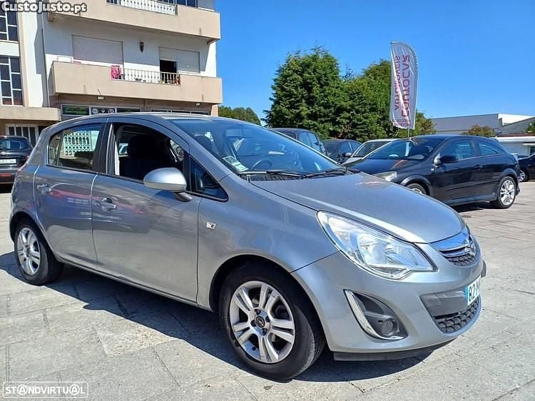 Cinza Usado 2011 Opel Corsa | € 5.499 (Bom preço) - Imagem 1/1