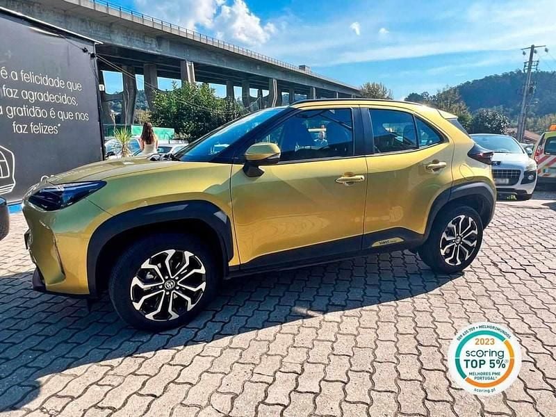 Outra Usado 2023 Toyota Yaris Hybrid SUV | € 28.500 (Preço justo) - Imagem 1/4