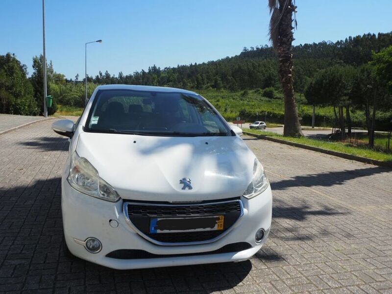 Usado 2013 Peugeot 208 Citadino | € 8.000 (Preço justo) - Imagem 1/4