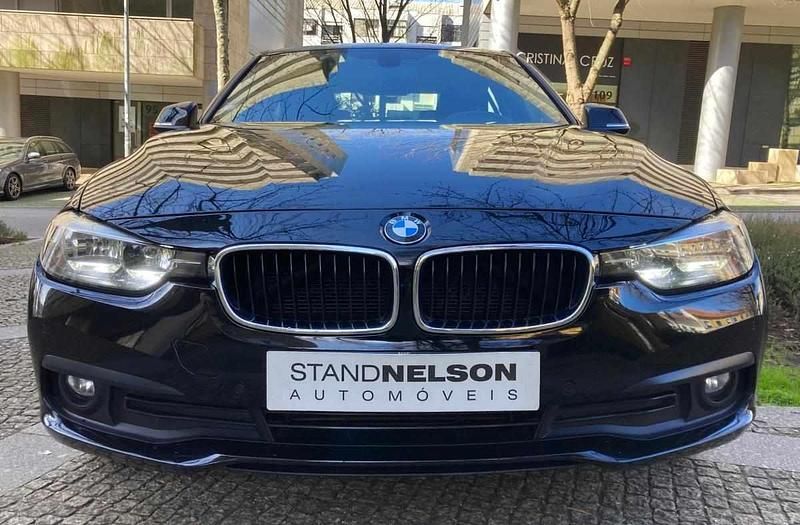 Usado BMW 318 150 HP (110 kW) 2017 Preto Sedan