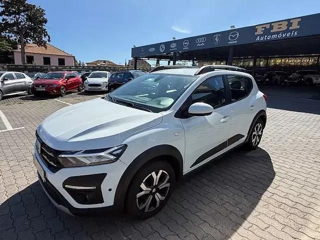 Branco Usado 2022 Dacia Sandero Expression Citadino | € 16.900 (Preço justo) - Imagem 1/4