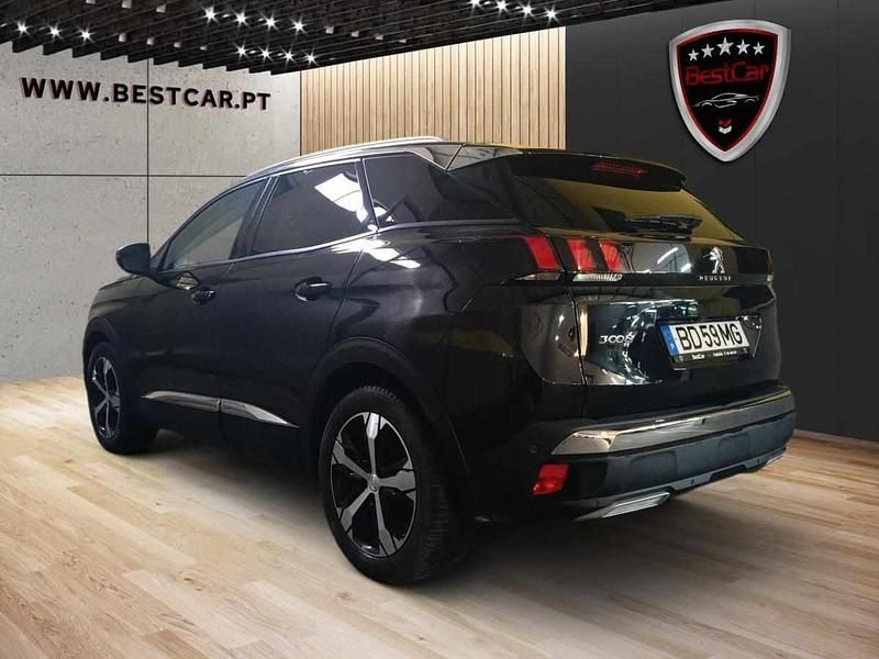 Usado Peugeot 3008 131 HP (96 kW) 2018 Preto Citadino