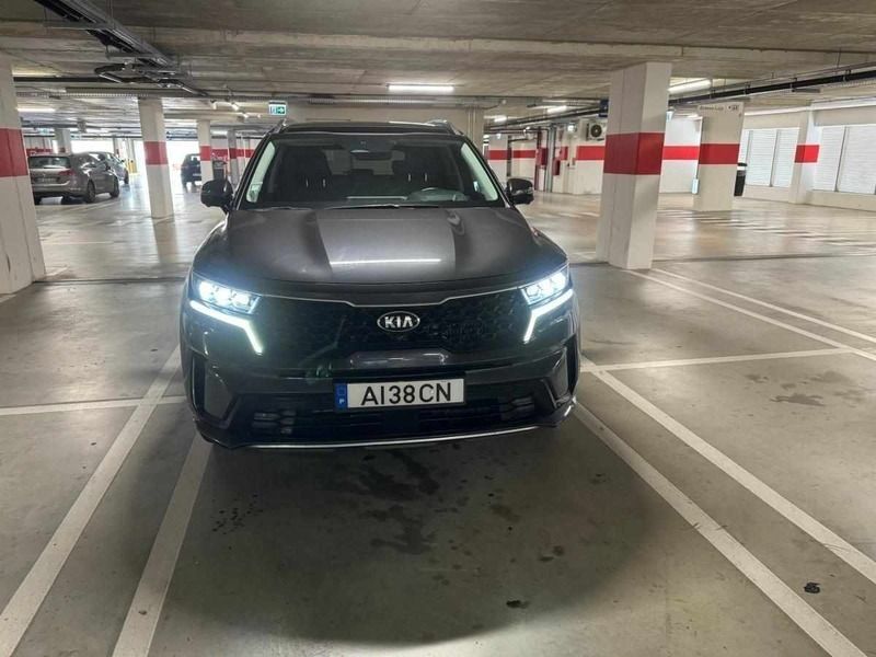 Cinzento Usado 2021 Kia Sorento 2 SUV | € 51.500 - Imagem 1/4
