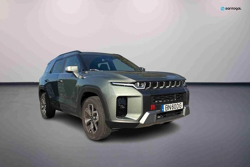 Verde Usado 2024 Ssangyong (KGM) Torres SUV | € 37.900 - Imagem 1/4