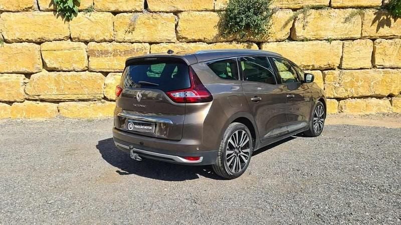 Usado Renault Grand Scénic IV Initiale Paris 110 HP (80 kW) 2018 Castanho Monovolume