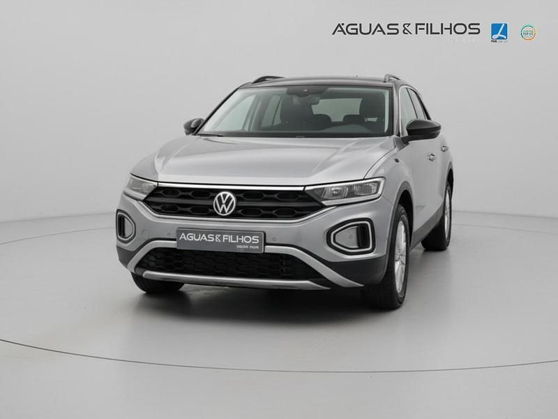 Usado VW T-Roc Life 150 HP (110 kW) 2024 Cinza SUV