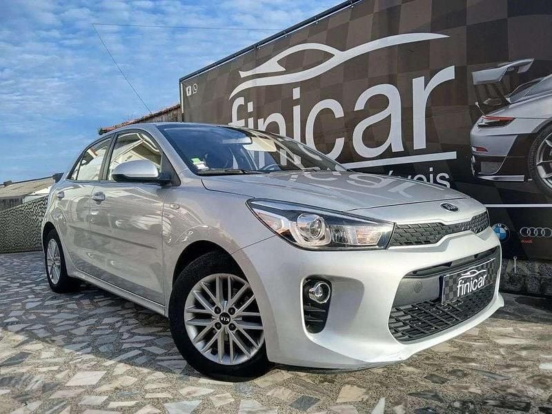 Cinza Usado 2017 Kia Rio SX | € 8.990 (Preço justo) - Imagem 1/4