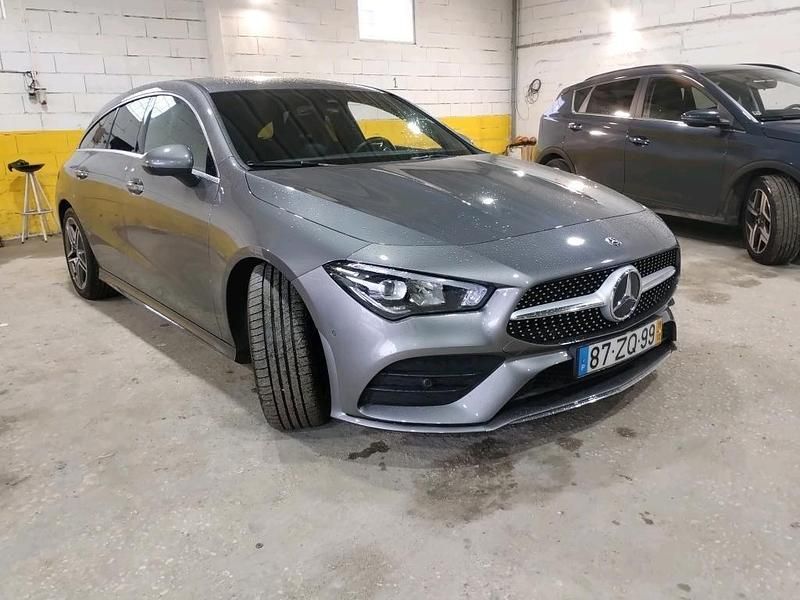 Usado Mercedes CLA180 Shooting Brake AMG line 116 HP (85 kW) 2019 Cinza Carrinha