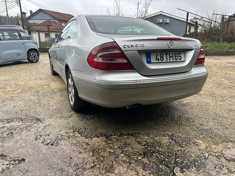 Usado Mercedes CLK270 Elegance 170 HP (125 kW) 2004 Cinza Coupé
