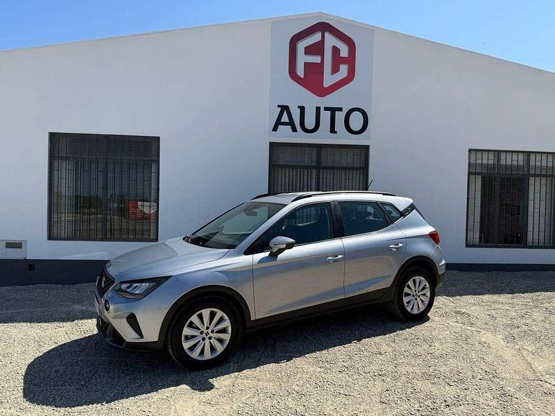 Cinzento Usado 2023 Seat Arona SUV | € 17.000 (Preço justo) - Imagem 1/4