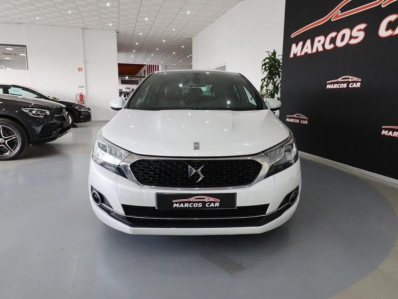 Usado DS Automobiles DS4 Performance 120 HP (88 kW) 2017 Branco