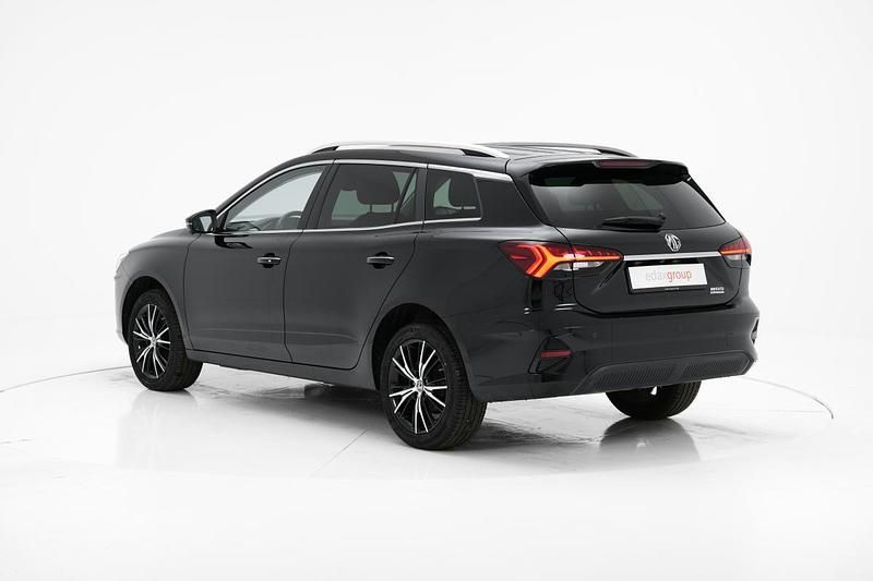 Usado MG MG5 EV Luxury 114 kW (156 HP) 2022 Preto Carrinha