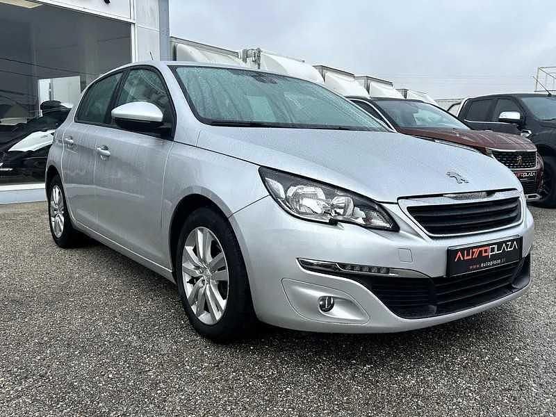 Usado Peugeot 308 Active 120 HP (88 kW) 2015 Cinza