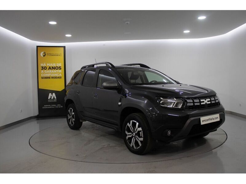 Cinzento Usado 2023 Dacia Duster Journey SUV | € 19.980 (Preço justo) - Imagem 1/4