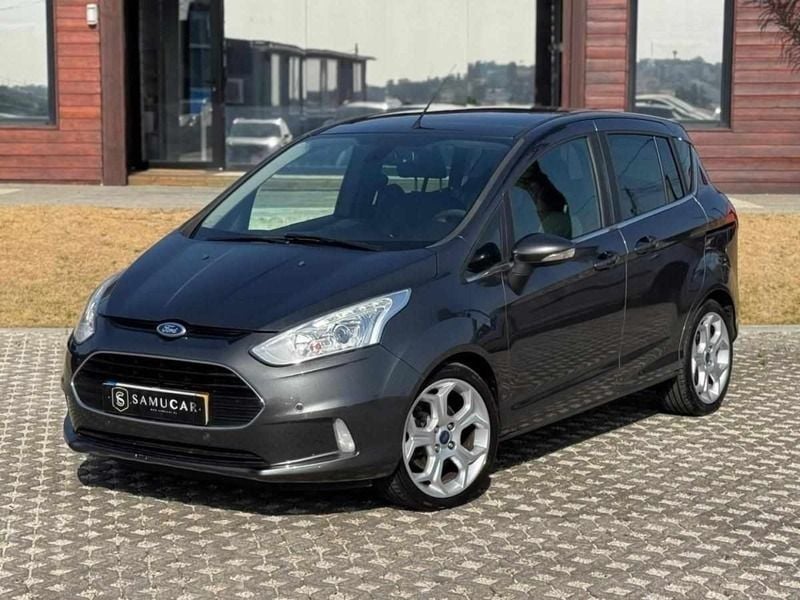 Cinzento Usado 2016 Ford B-MAX Titanium Monovolume | € 9.990 - Imagem 1/4
