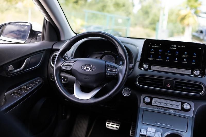 Usado Hyundai Kauai 100 kW (136 HP) 2021 Branco SUV