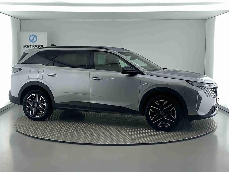 Usado Peugeot 5008 136 HP (100 kW) 2025 Cinzento Monovolume