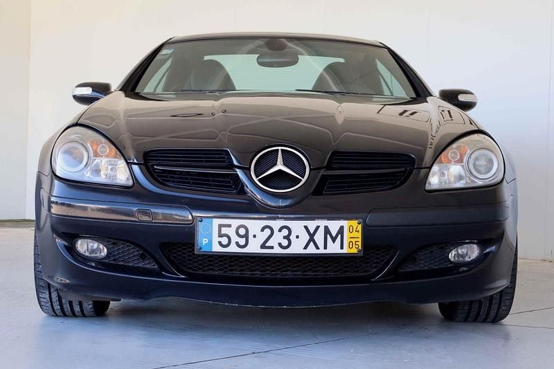 Preto Usado 2004 Mercedes SLK200 Cabrios | € 14.900 - Imagem 1/4