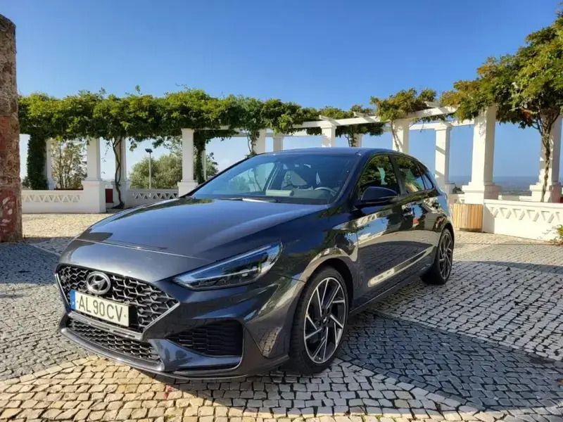 Cinzento Usado 2021 Hyundai i30 N Line Citadino | € 23.450 (Preço elevado) - Imagem 1/4