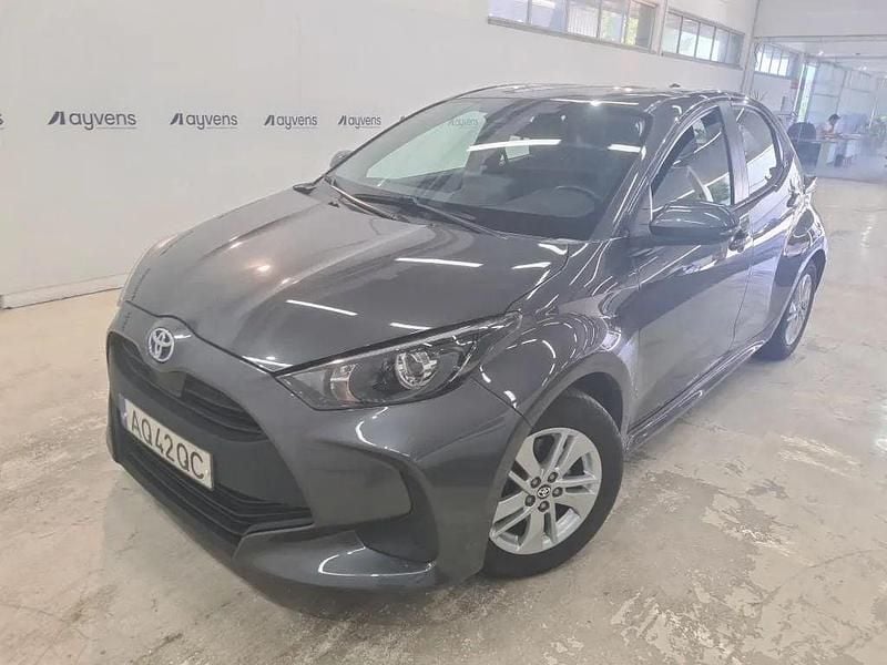 Cinza Usado 2022 Toyota Yaris Hybrid Comfort | € 18.900 (Preço justo) - Imagem 1/4