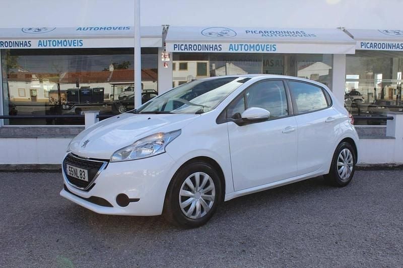 Branco Usado 2013 Peugeot 208 Citadino | € 9.680 (Preço elevado) - Imagem 1/4