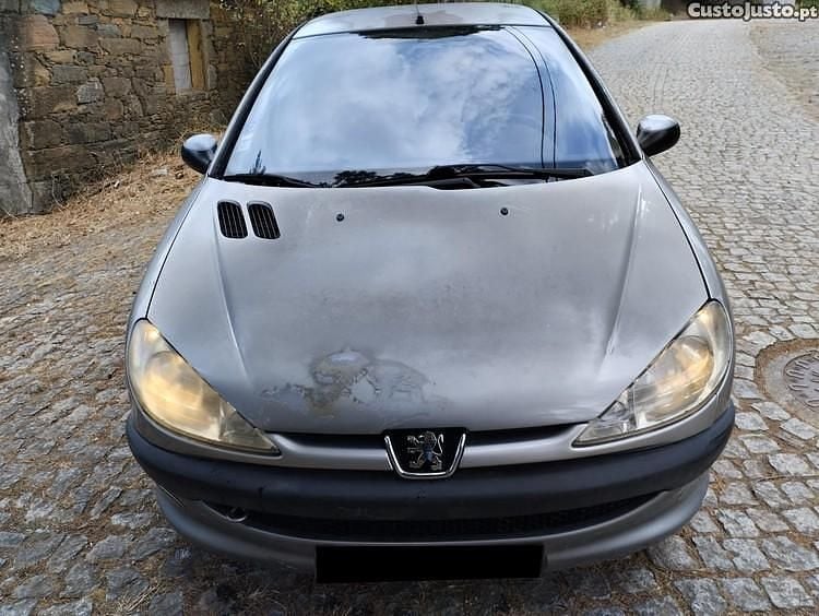 Cinza Usado 2004 Peugeot 206 | € 900 (Super Preço) - Imagem 1/1