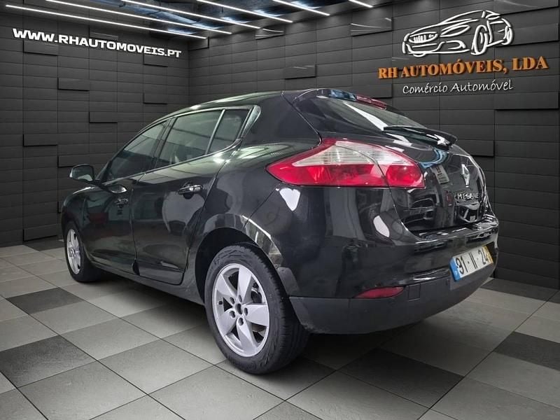 Usado Renault Mégane III 90 HP (66 kW) 2009 Preto